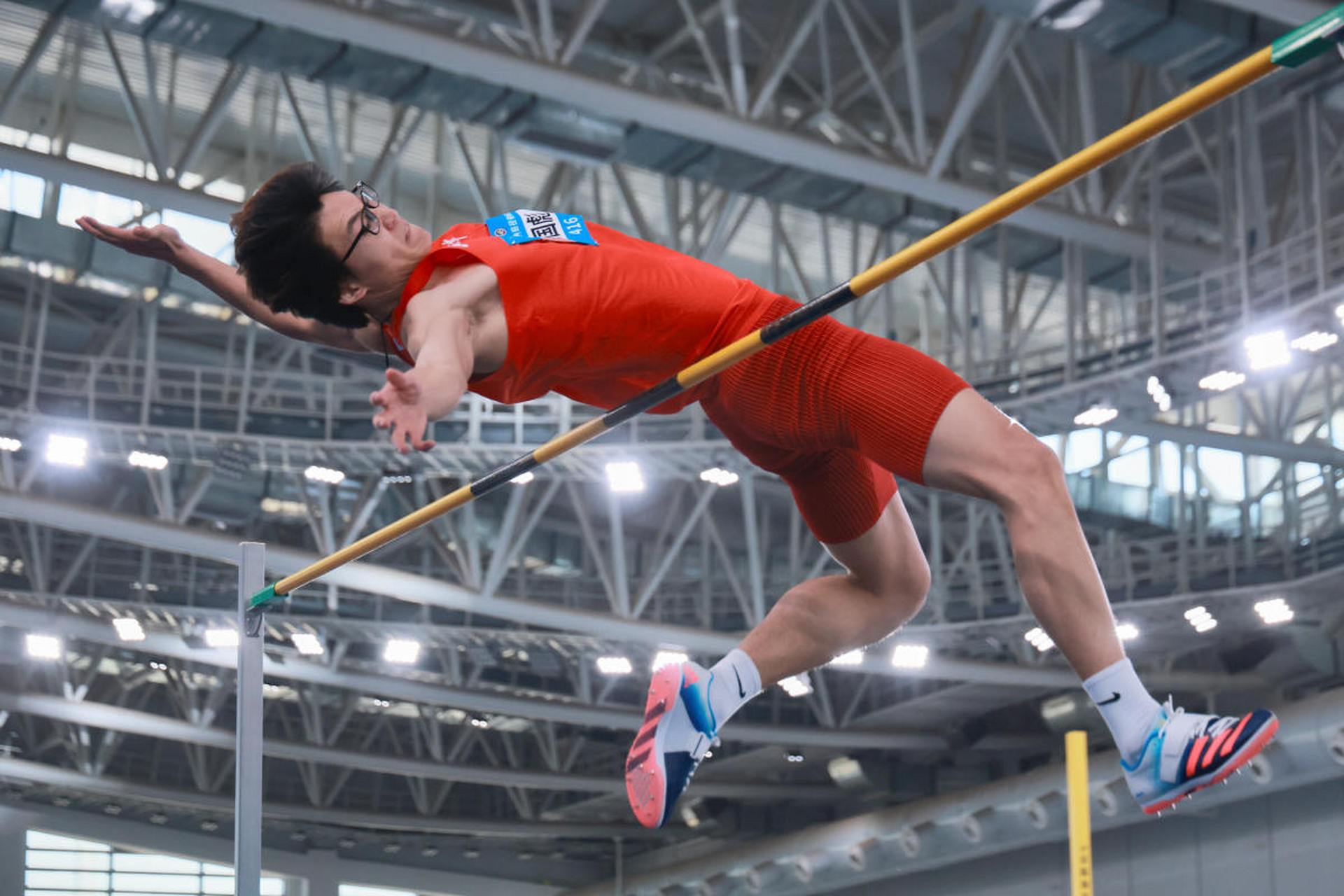 魅力与挑战的田径运动,要求运动员在高速冲刺中完成一系列优雅动作