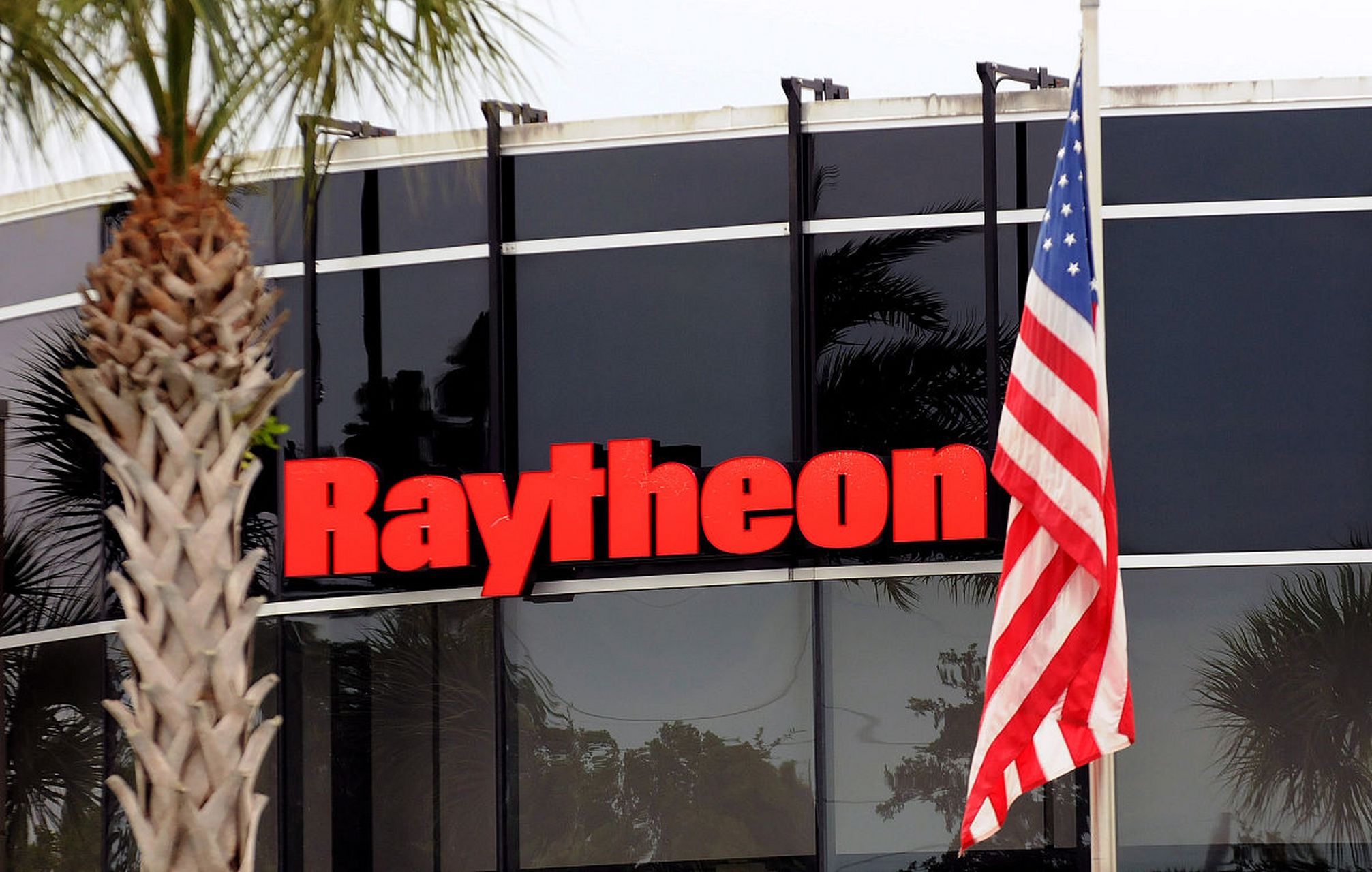 这不,眼看乌克兰局势吃紧,一大堆北约武器被他们