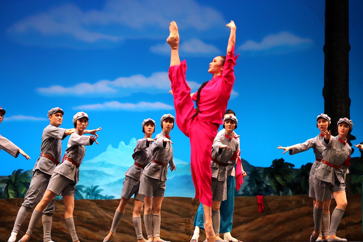 芭蕾舞剧《红色娘子军》精彩瞬间欣赏(二)