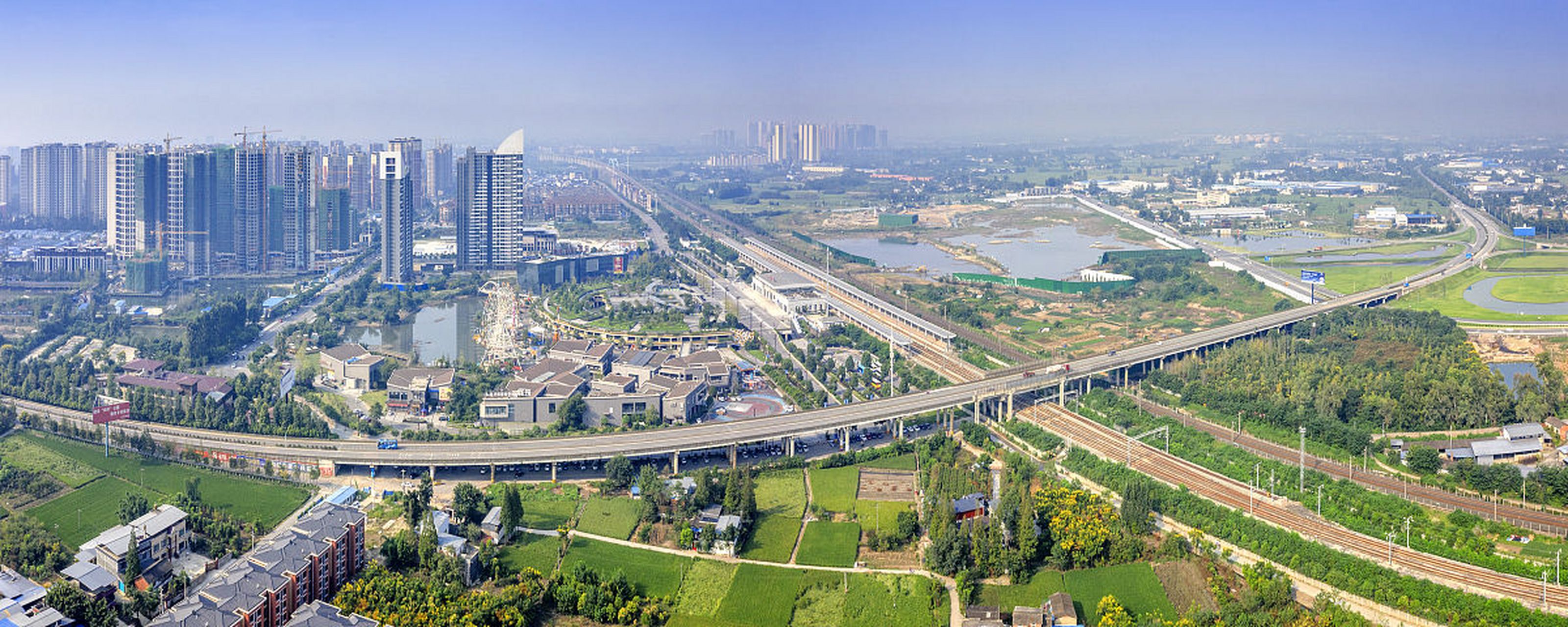 广汉市,历史与自然交织的美丽画卷!三星堆,古城墙诉说着千年故事.