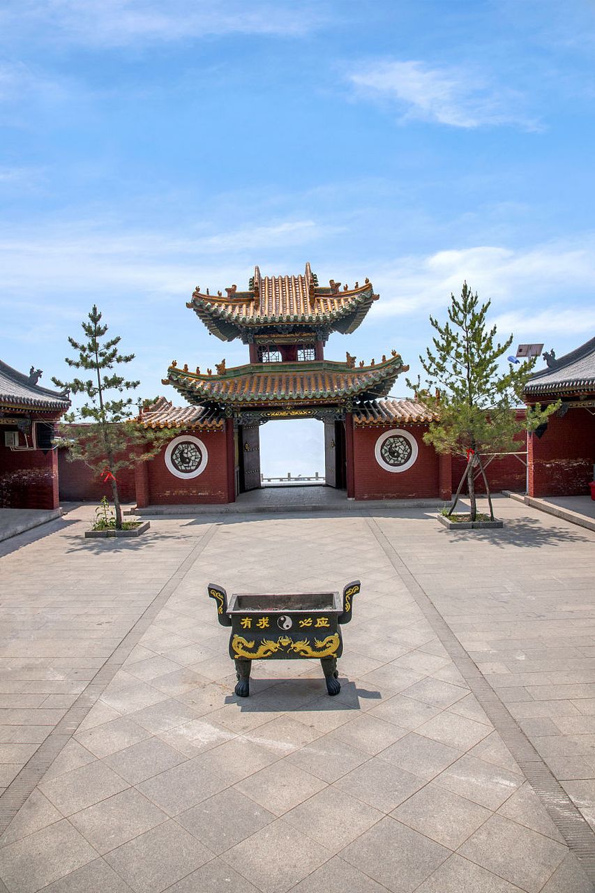 红河峡谷漂流:位于清原满族自治县红河谷国家森林公园内,是国家4a级