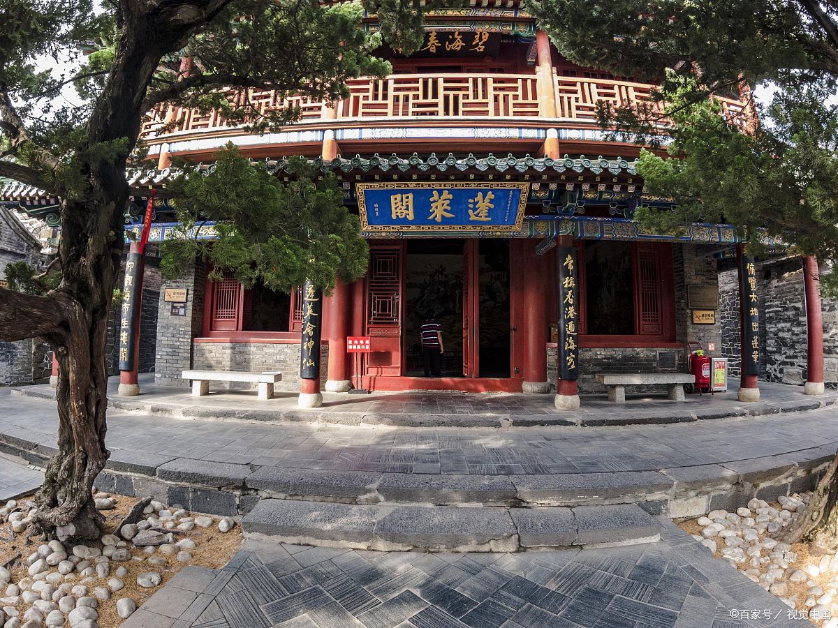 洛阳龙马负图寺是一处历史悠久,文化底蕴深厚的佛教寺庙,游玩龙马负图