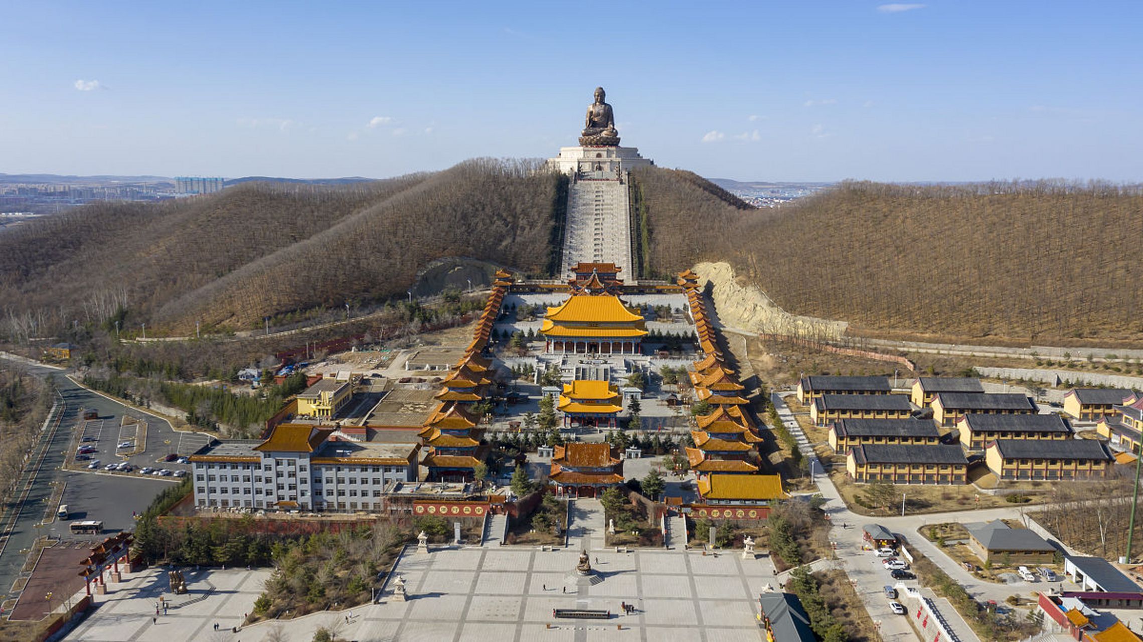 🏞️它坐落在吉林省敦化市南部,不仅交通便利,还是一处集自然风光