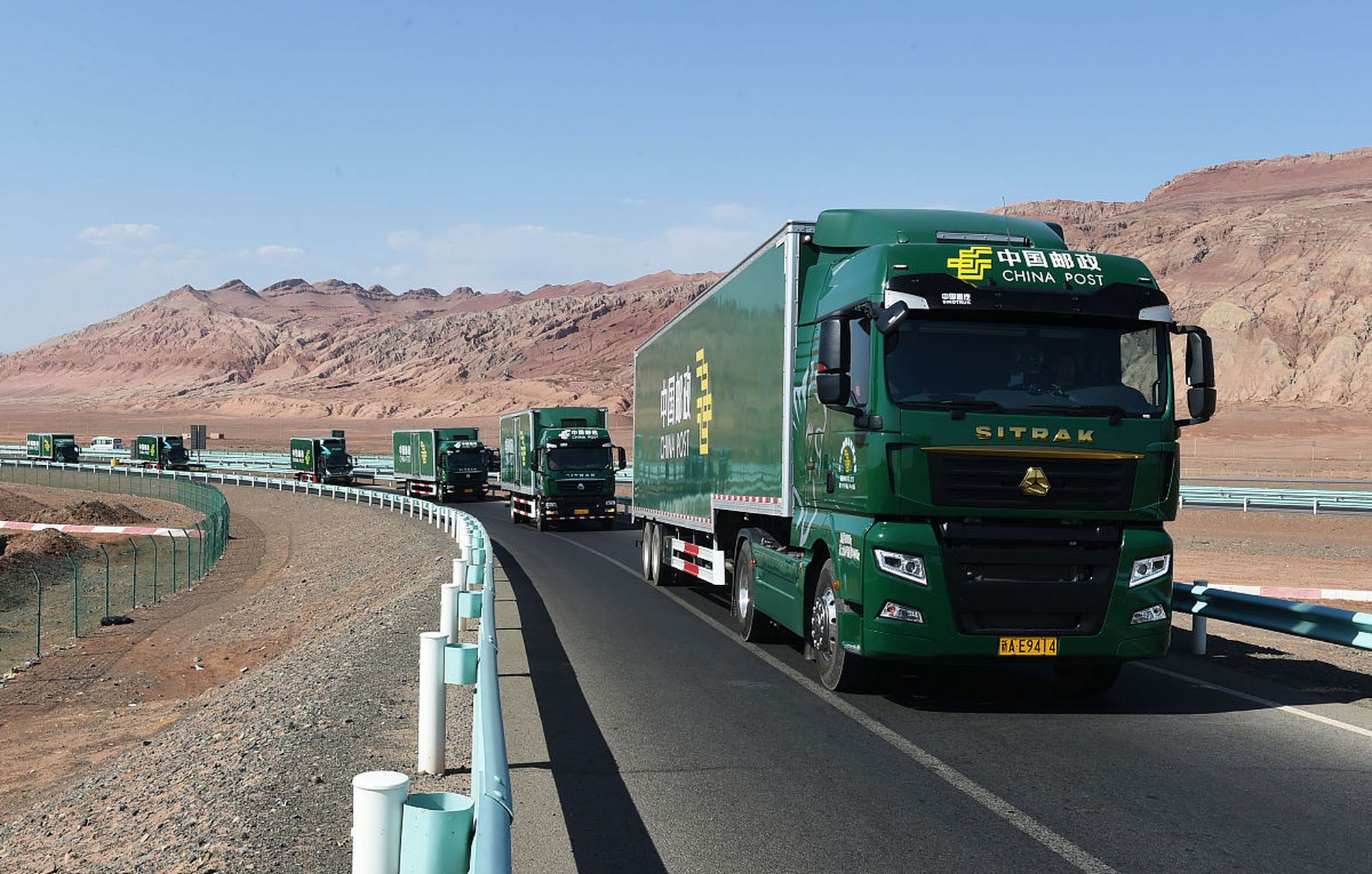 翻雪山,越天堑,跨高原,涉河谷,有人的地方,就有中国邮政.