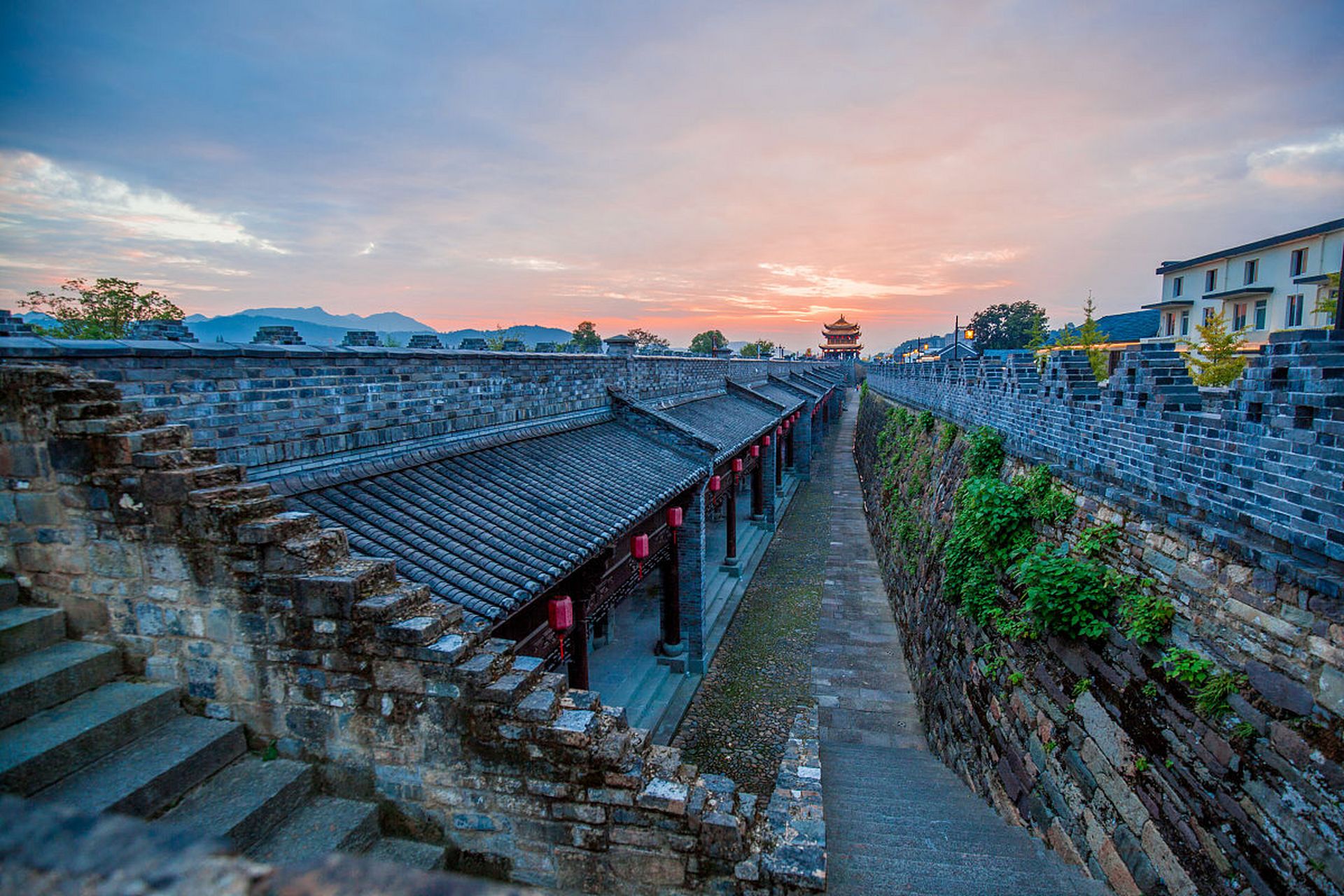 严州古城,位于浙江省杭州市建德市梅城镇,是一座历史悠久,风景优美的
