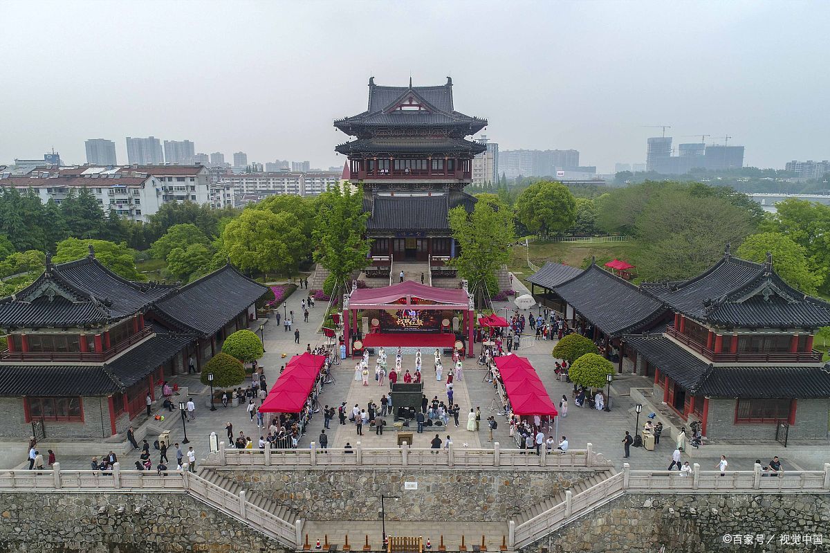 拟岘台,坐落于江西省抚州市临川区的古建筑,如一颗璀璨明珠,闪烁在