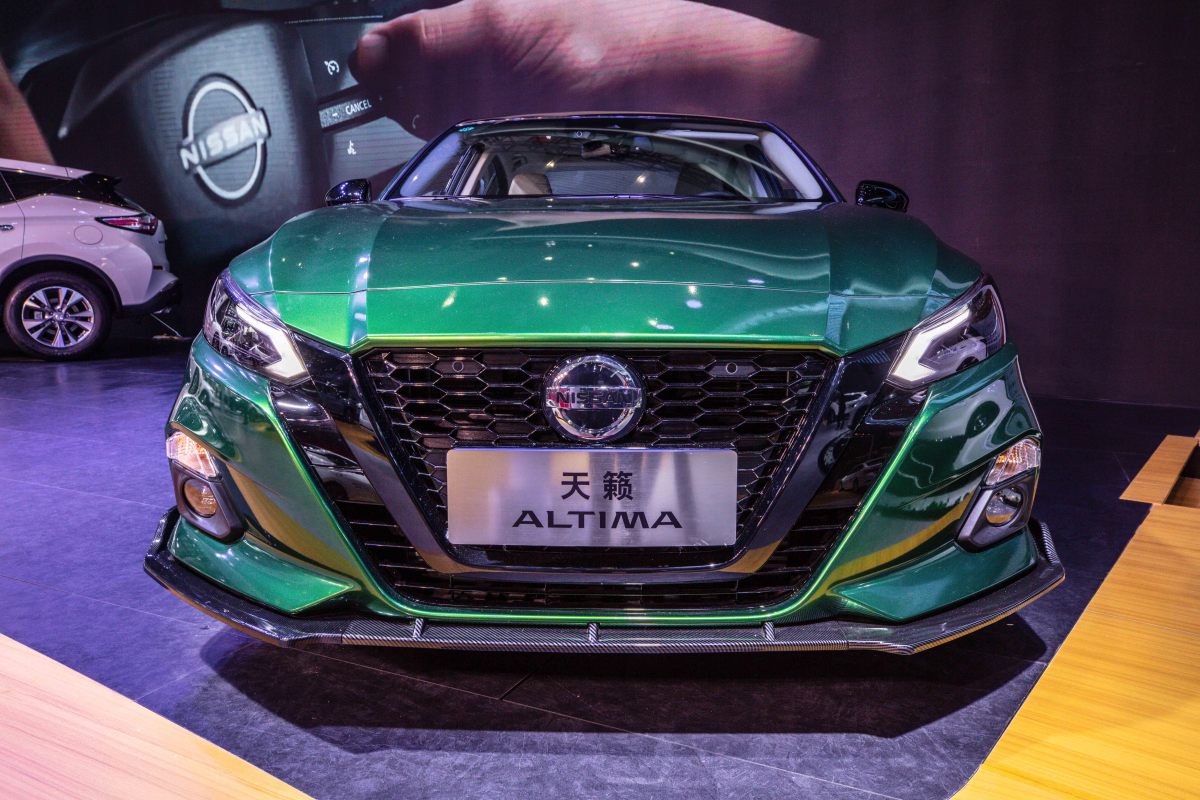 新一代"日产天籁"曝光,出厂配运动包围,换7at变速箱