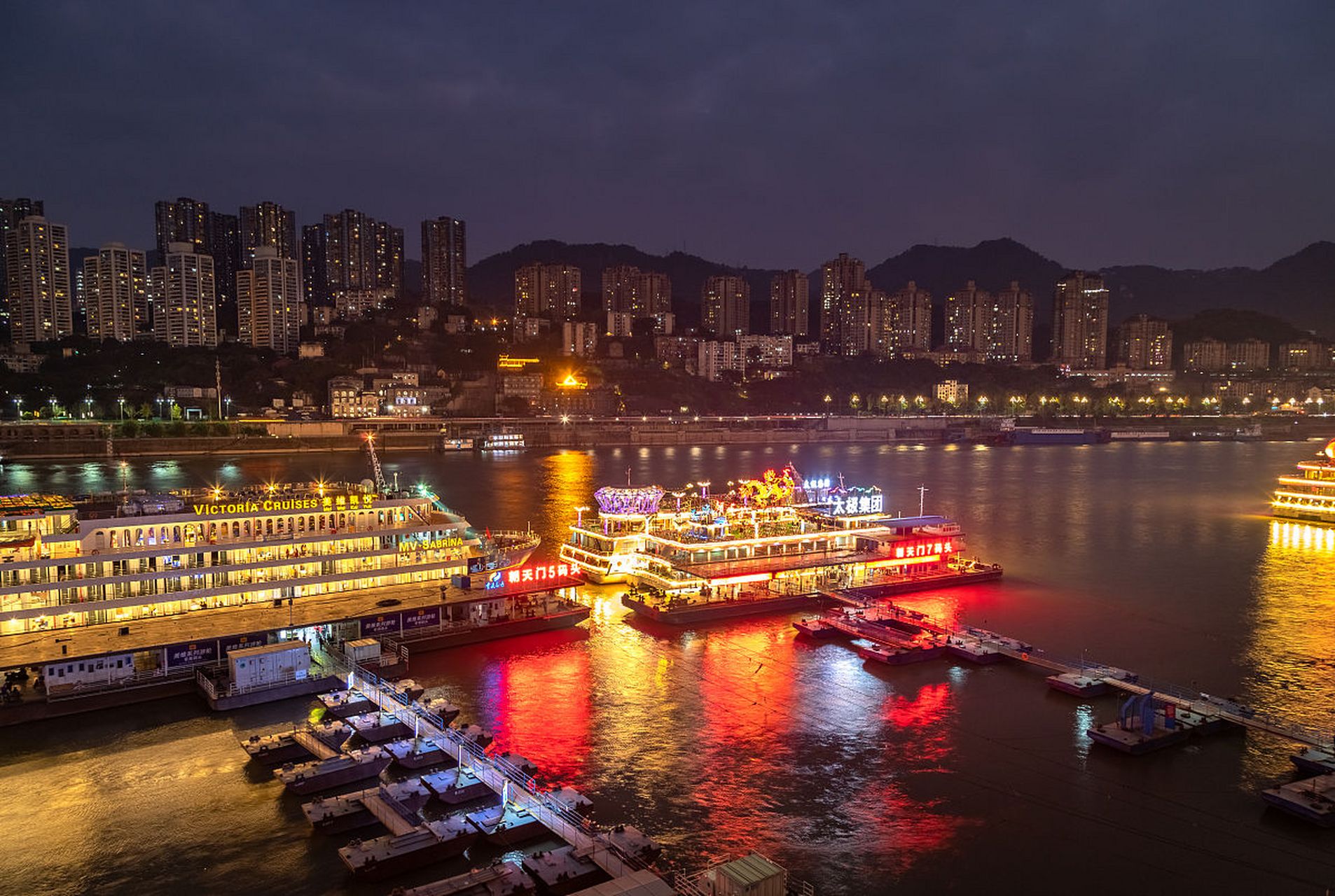 五一重庆畅游新攻略:两江游赏夜景,珍溪祠堂探古韵919715  一