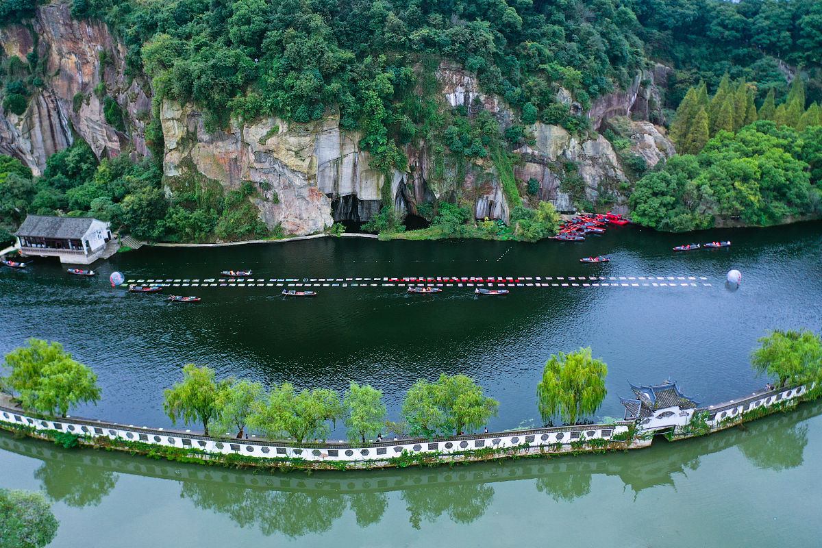 走进绍兴柯岩风景区,山水奇观为何吸引无数游客?