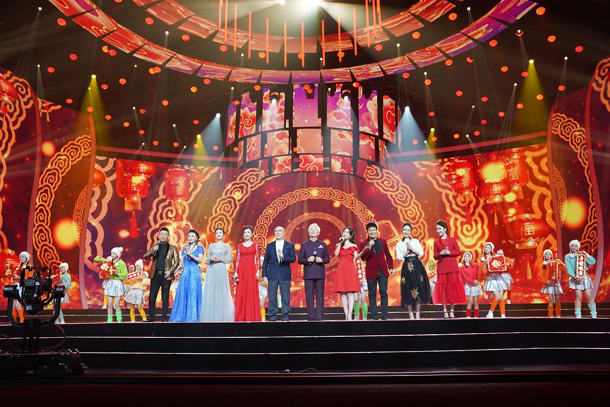 一起聊春晚# 春晚,中国电视文化的一大盛事,自1981