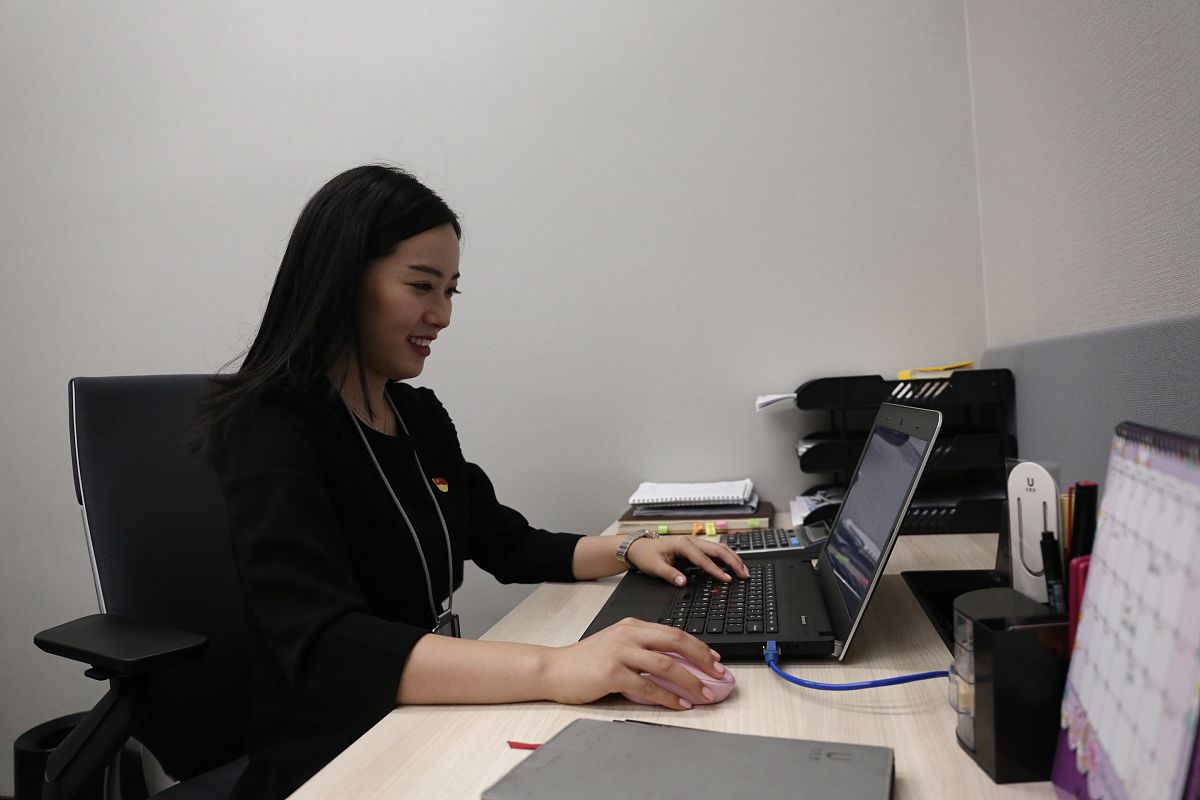 我们在职场上会发现一个现象,就是刚入职的员工,表现的特别优秀.