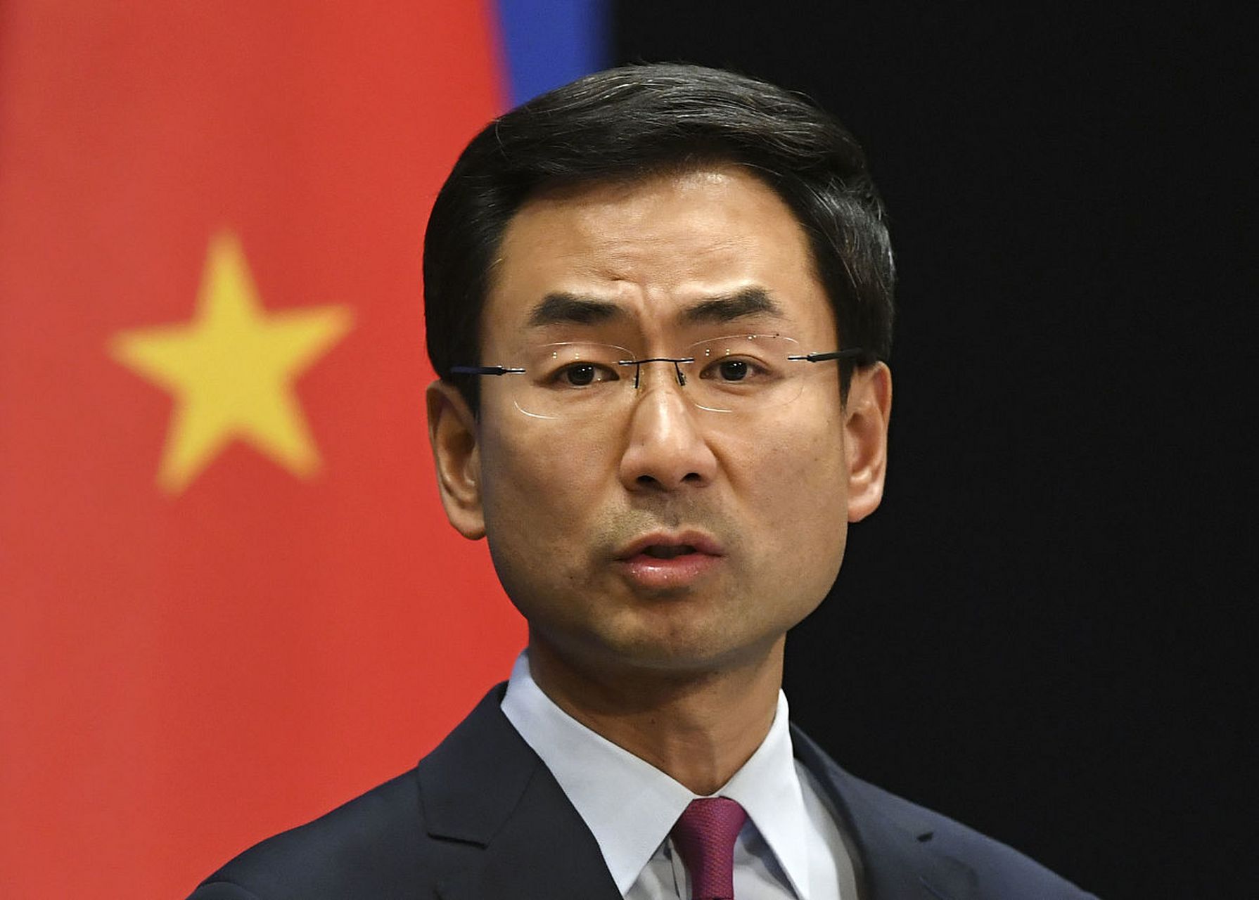 作为中国外交部的新闻发言人时,耿爽一直以来都在为中国的国际形象