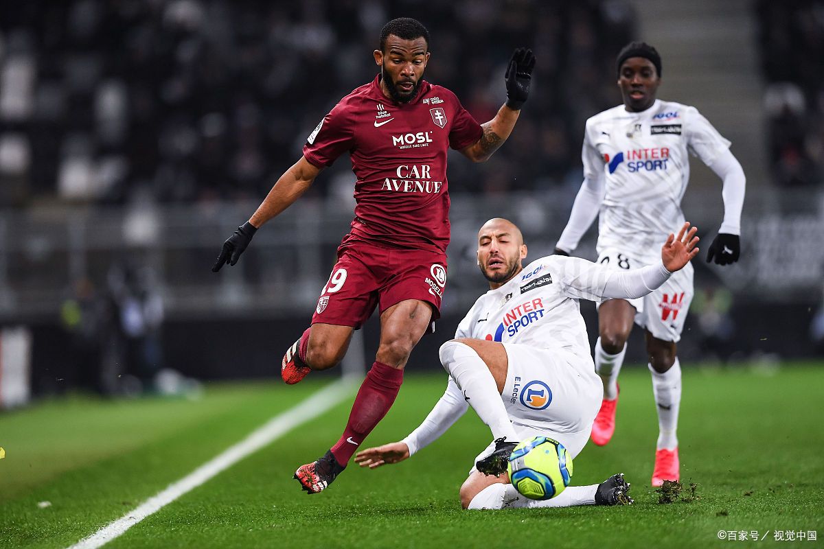 亚眠能否继续高歌猛进?今夜出征法兰西:012波城vs亚眠