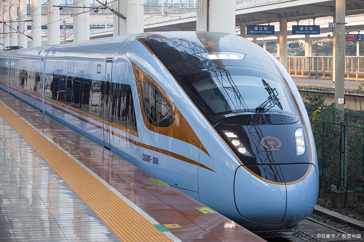 中国高铁列车的代表型号有哪些?其中复兴号和和谐号有什么区别?