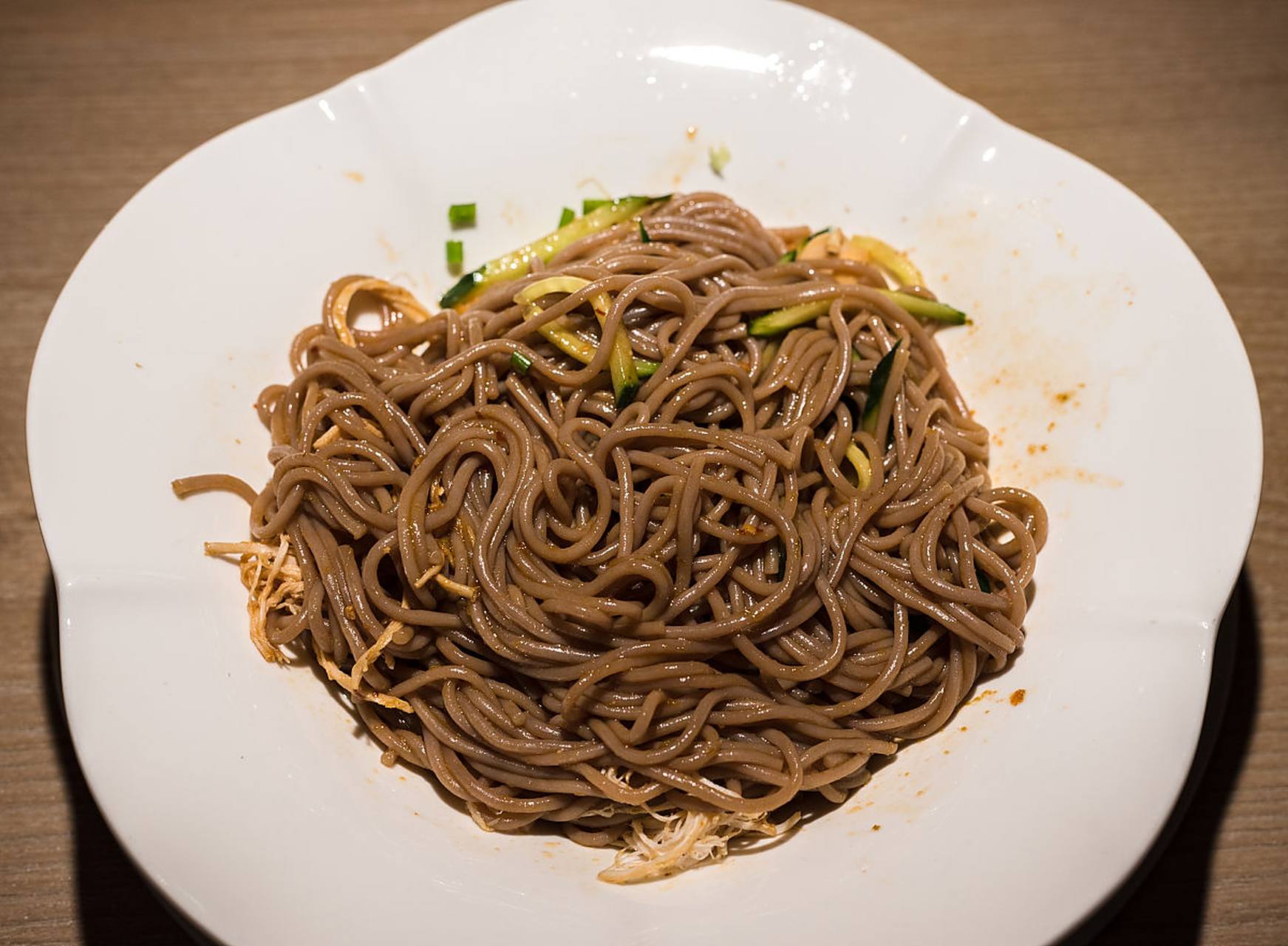 探秘北方面食三绝之一——陕西咸阳淳化荞面饸饹,金黄爽滑,清香可口!