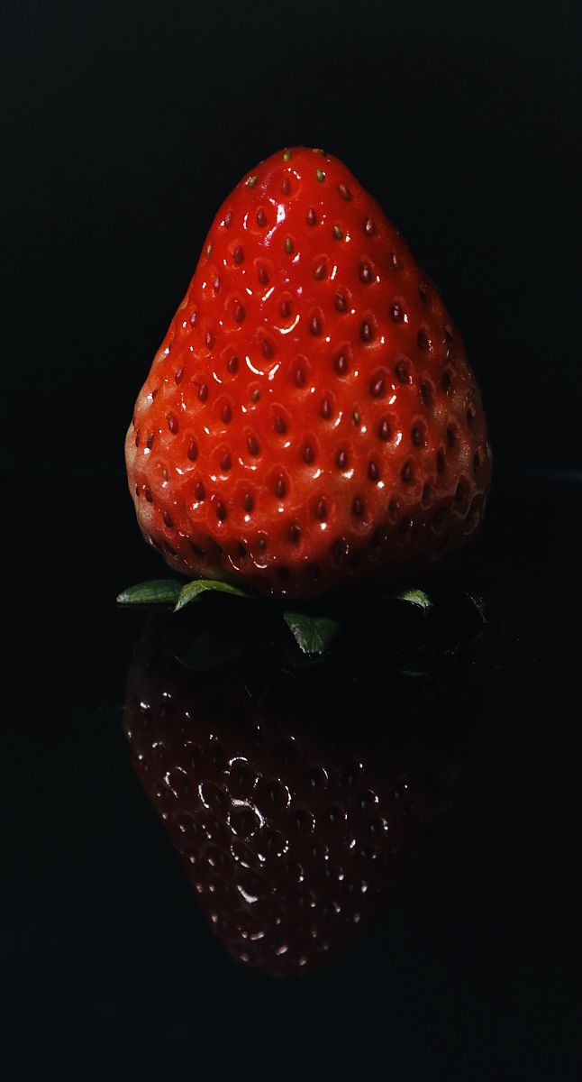 同学说我不害羞,在脖子上种草莓