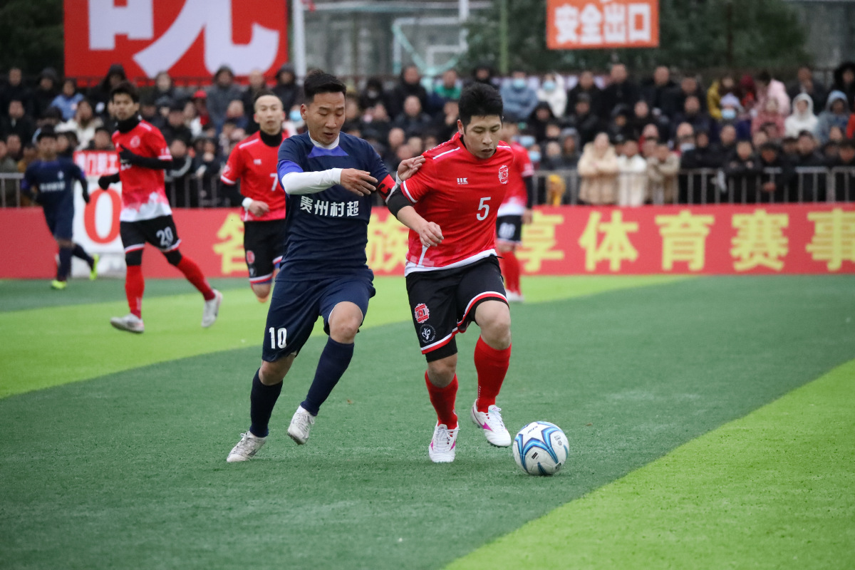 包含B体育平台:中国足球归化球员社会融合促进：文化交流与公益参与的词条