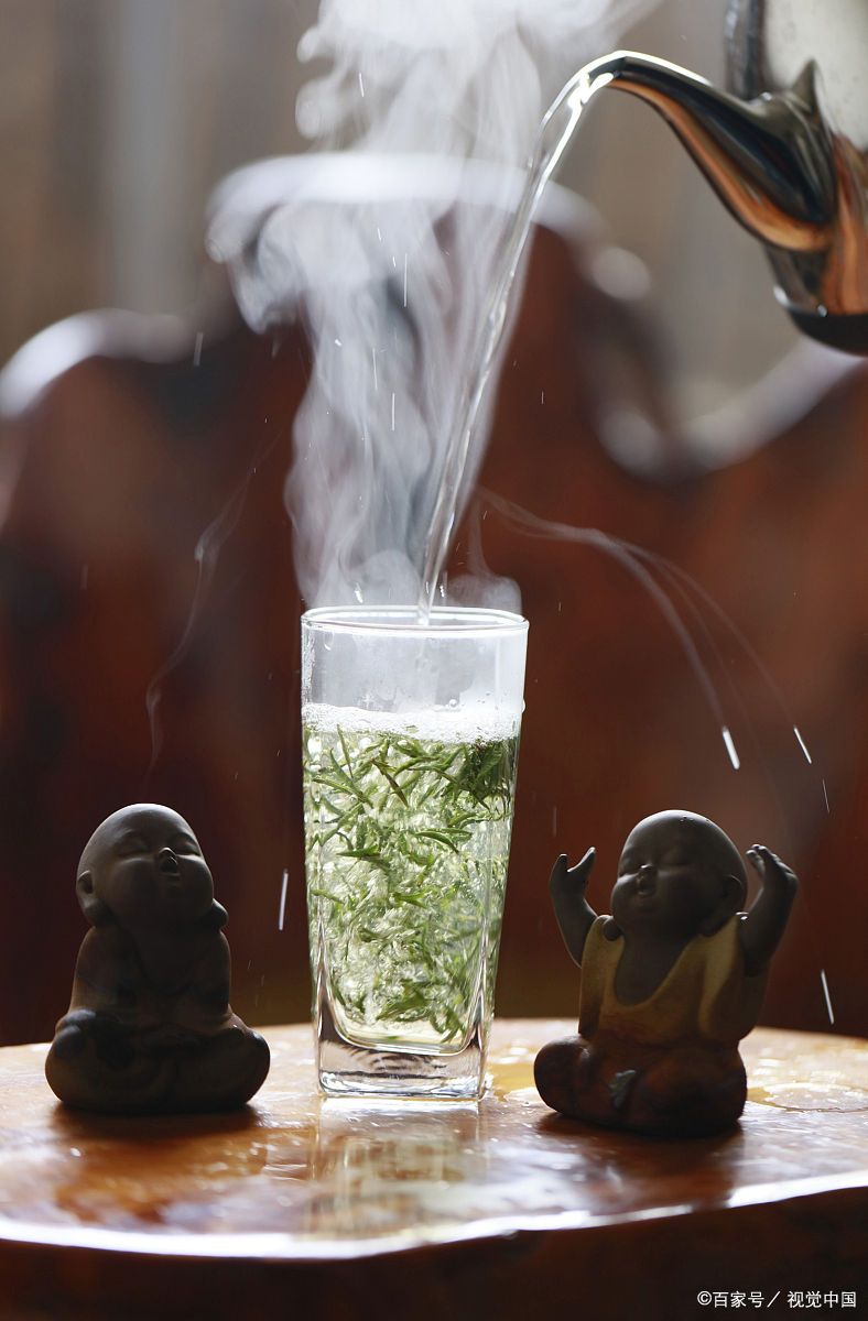 茶与诗人的静谧时光:茶烟袅袅,"偷得浮生" 半日闲