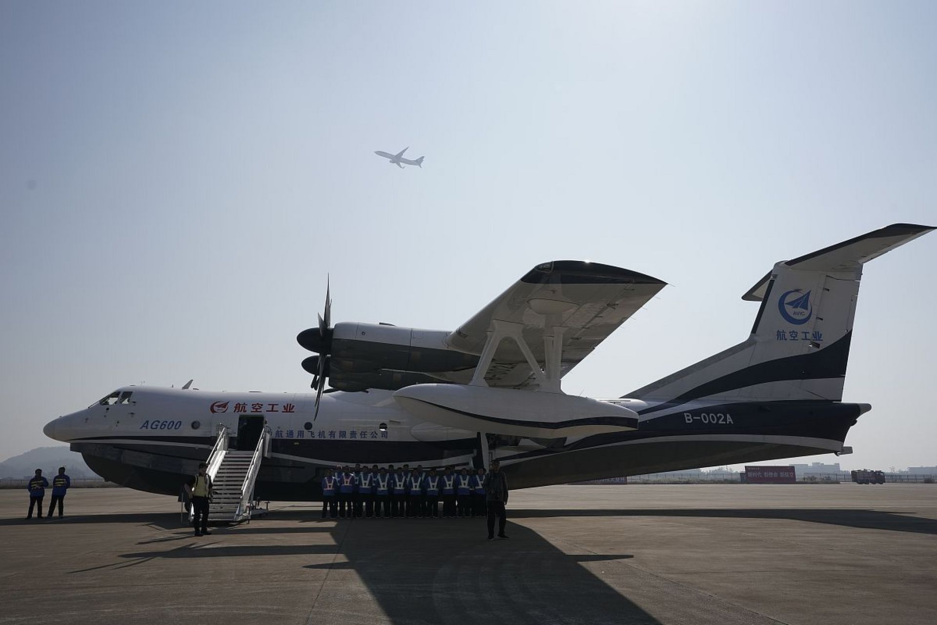 中国领先世界两代的预警机--空警3000!