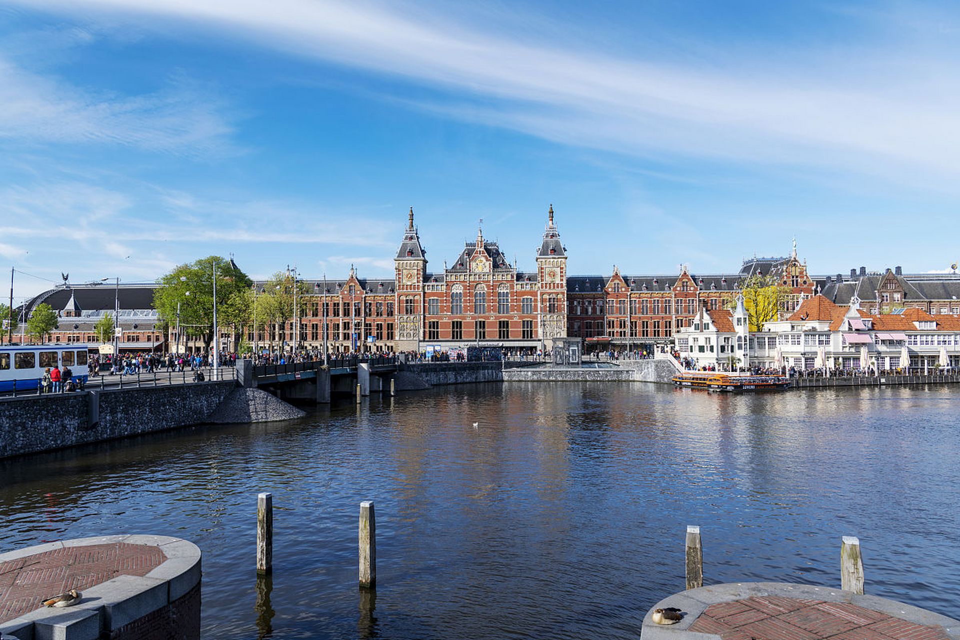 全球最宜居的十大城市 近日,英国经济学人智库发布了全球最宜居城市