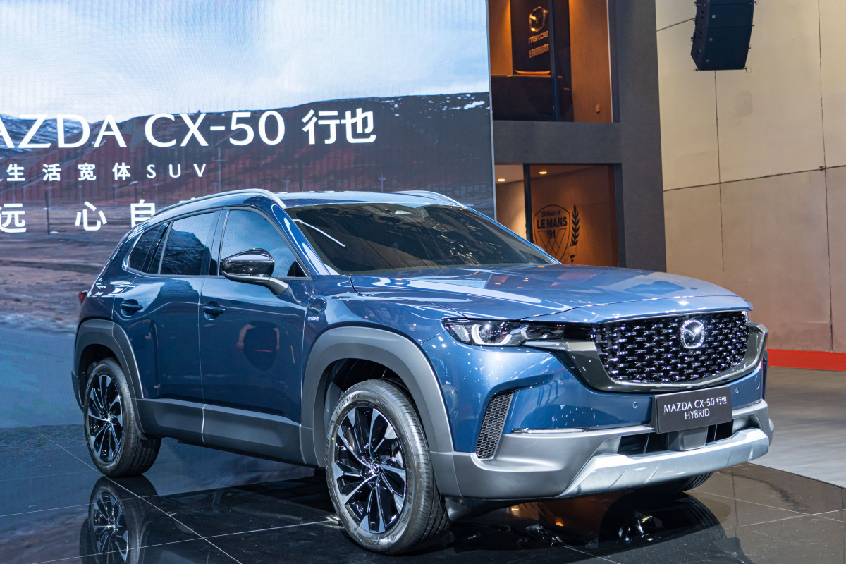 梁家辉《黑金》台词重创马自达,多年后和解代言这是真的认可!