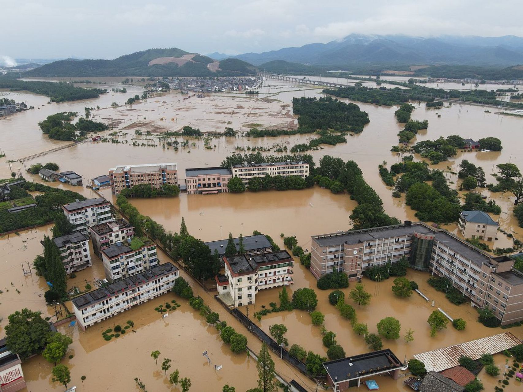 2023年7月,全国自然灾害死亡失踪人数比前10年同期均值多499人,其中因