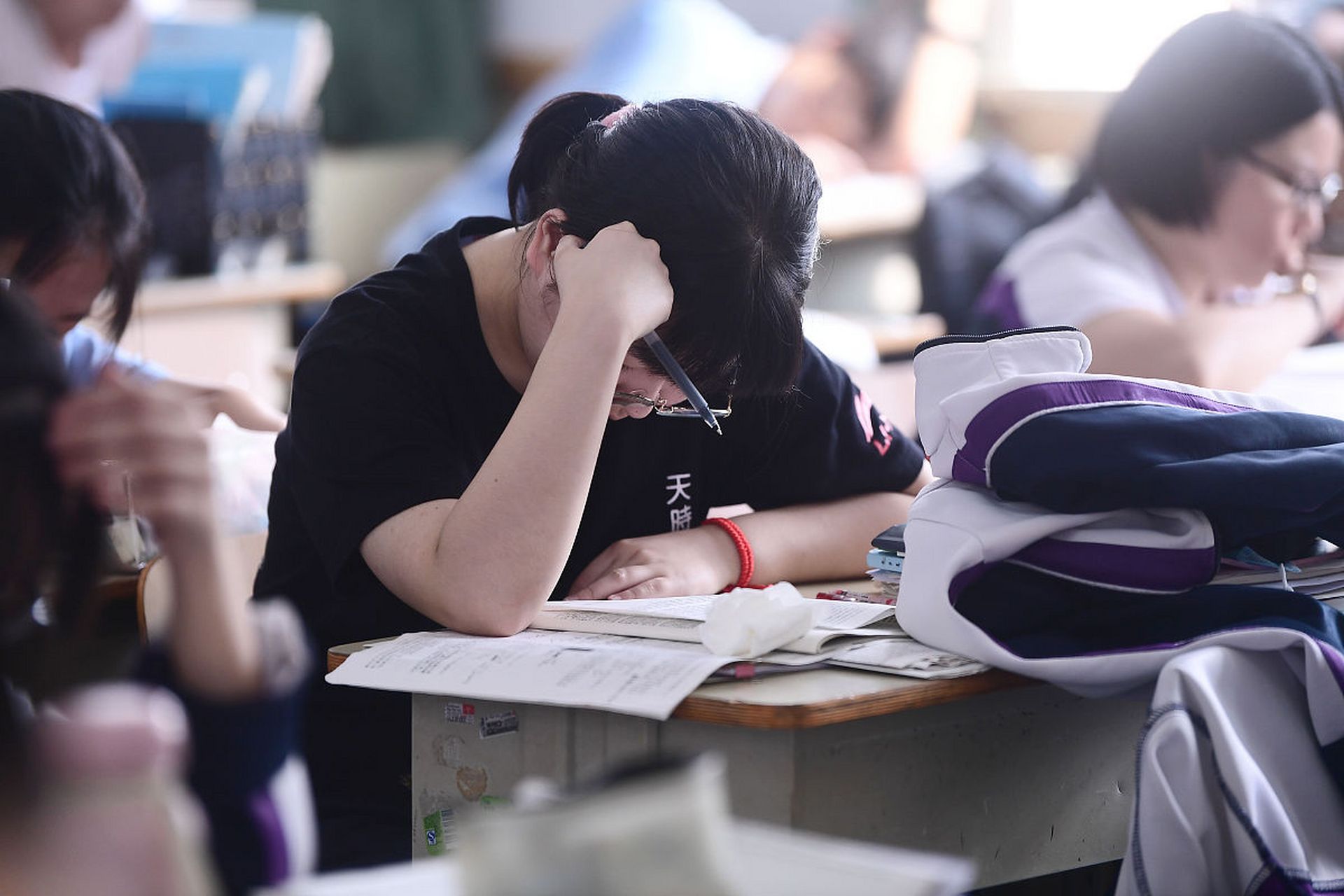 高考复习中的自制力】 外界有不良影响,而自制力又不是特别强的考生