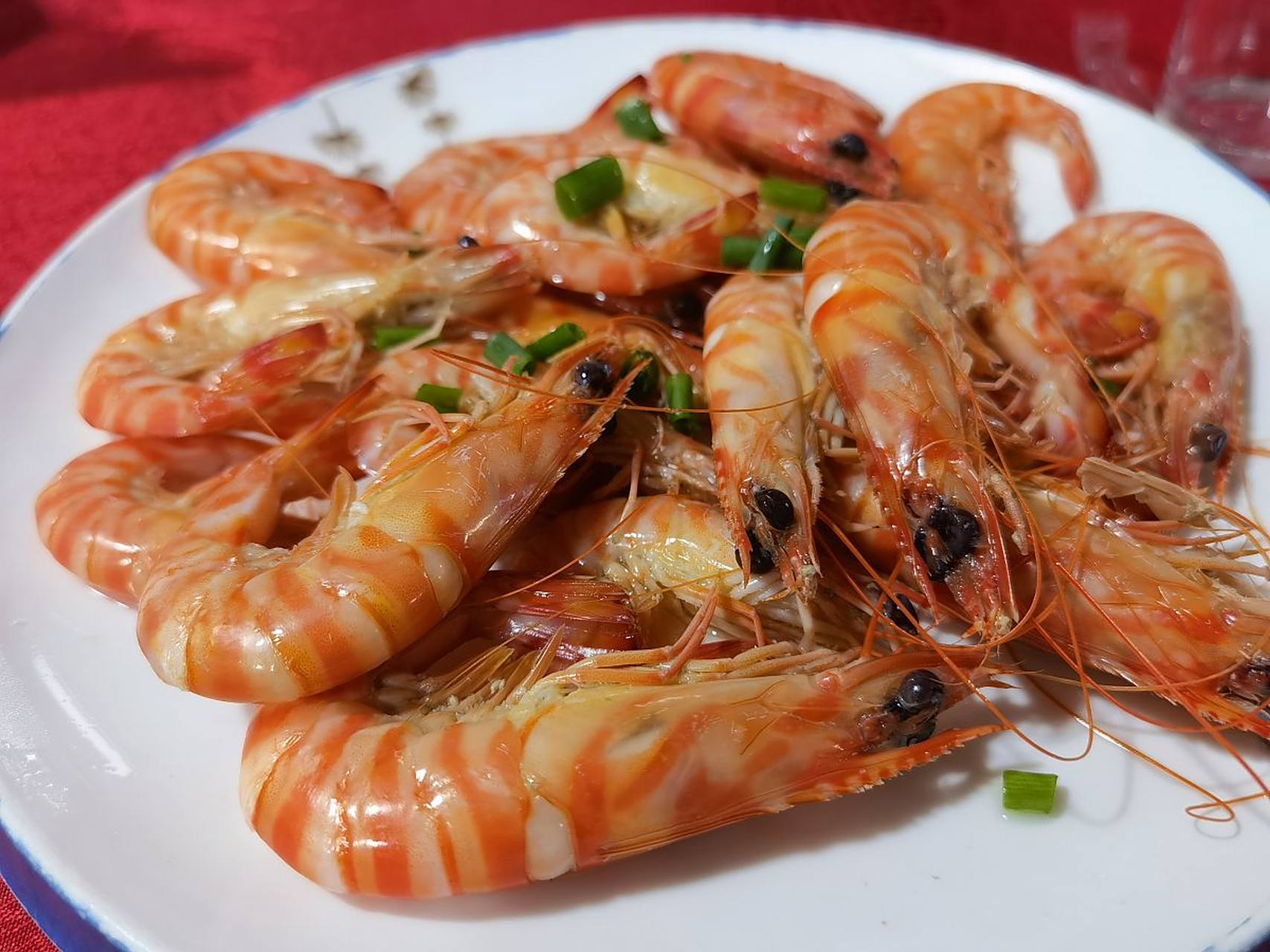 [原文:白灼黑虎虾水煮几分