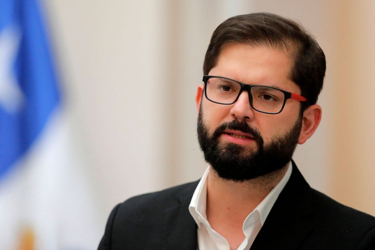 智利总统博里奇在北京逛起了潘家园旧货市场,开启买买买模式