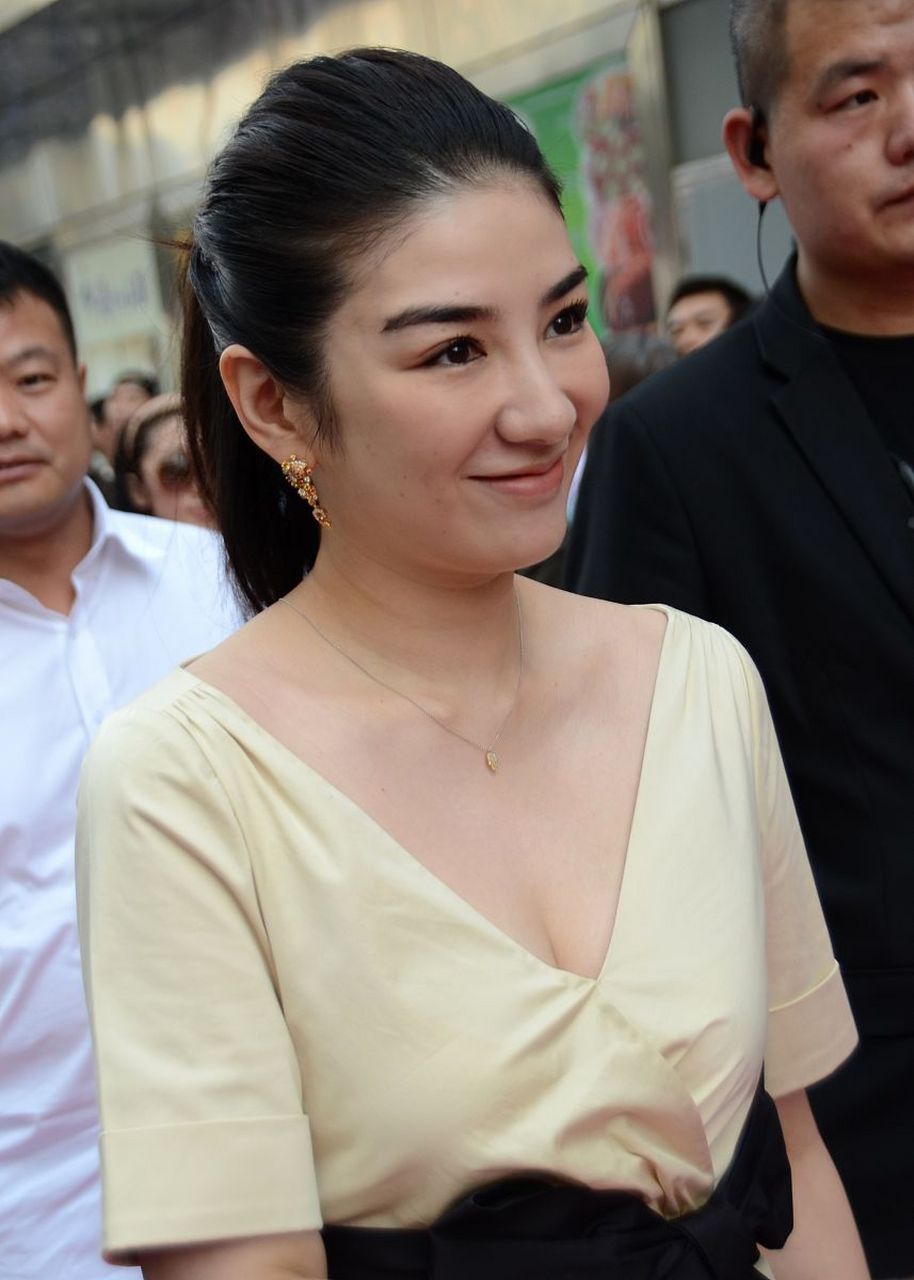 近日,黄奕在综艺节目中再次扮演李玉湖,唤醒了观众们内心深处的回忆杀