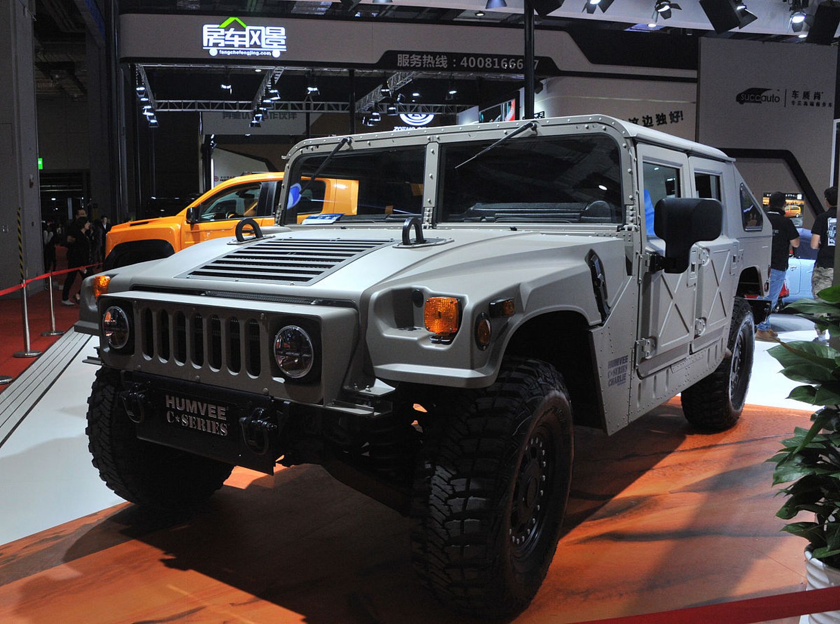 悍马h3,经典大尺寸suv,舒适宽敞.百公里油耗仅1升!指导价75.