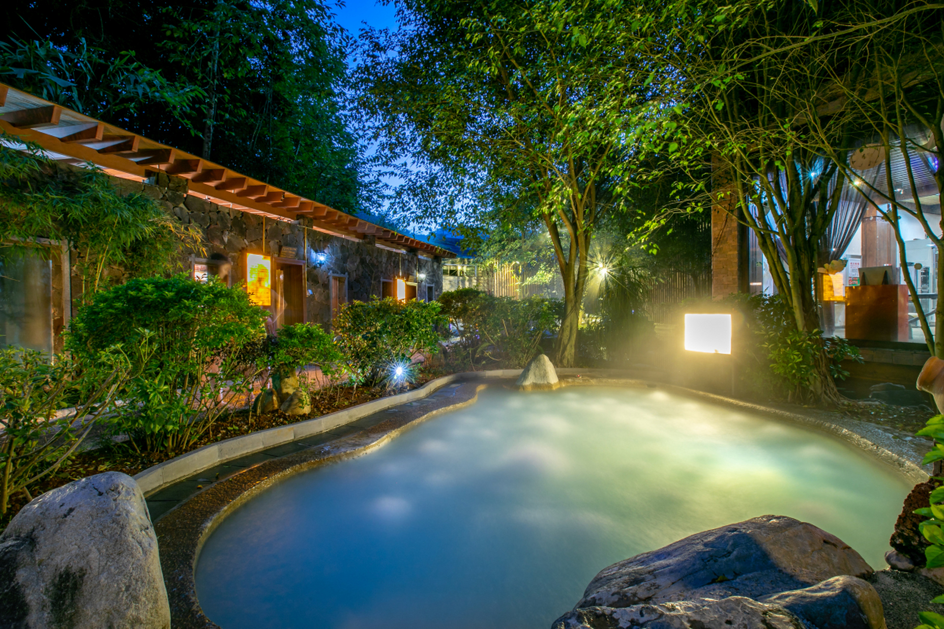 9797重庆市大渡口区南海温泉中心,不仅是重庆小南海水泥厂投资