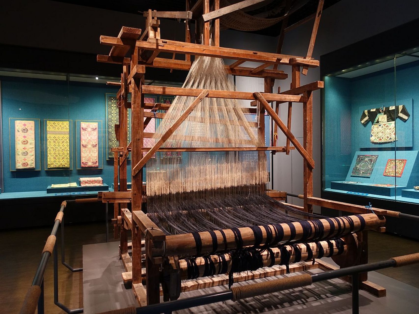 #ai亚来杭州#在美丽的杭州,第19届亚运会如期而至,来自世界各地的人们