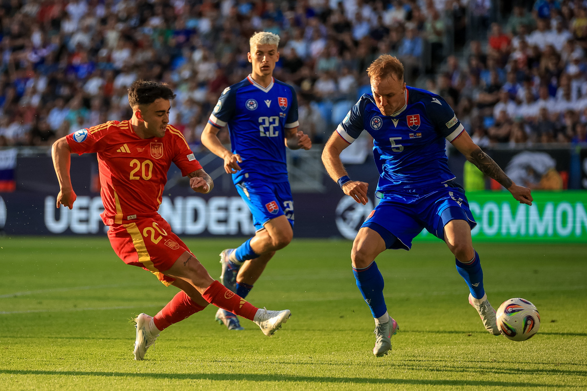 足球直播- NBA直播- 世界杯直播- 专业赛事超清直播Live滇超联赛第十轮明日打响 昭通主场比赛时间调整至晚上迎来足球之夜