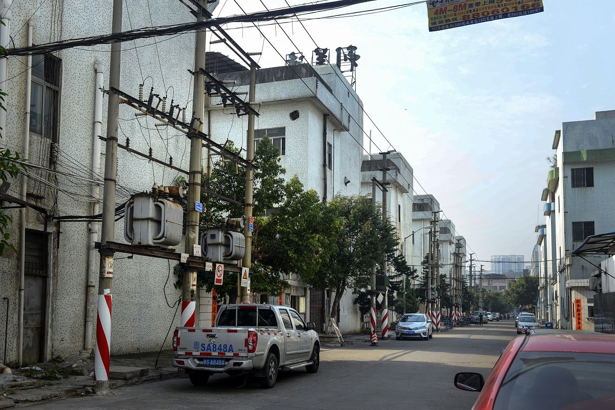 泉州北峰工业区很多工厂搬迁?打工者:要不要另外找份工作