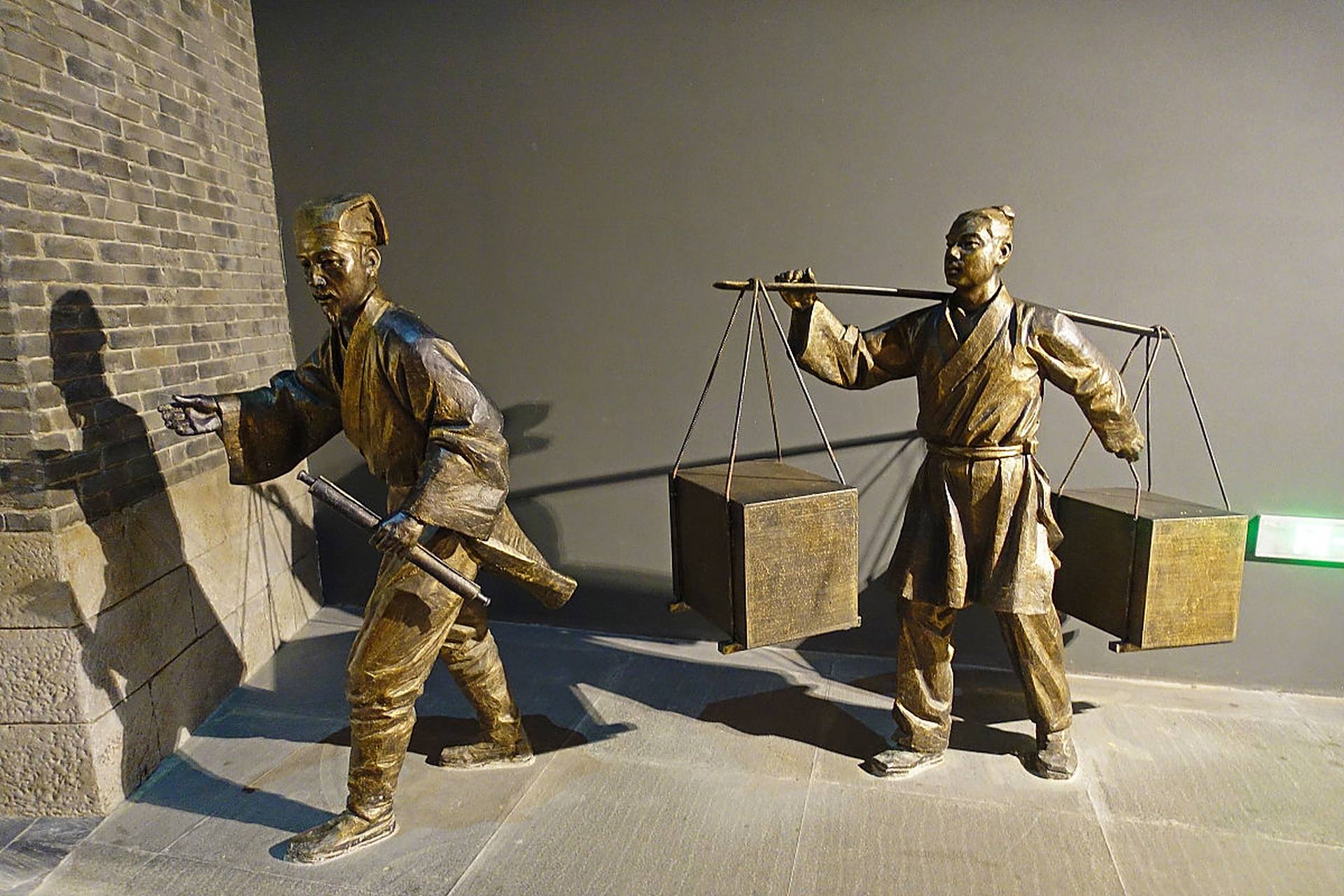 古时候有一个年轻人,进京赶考了三次,都没有考中,烦闷失意,不知道该不