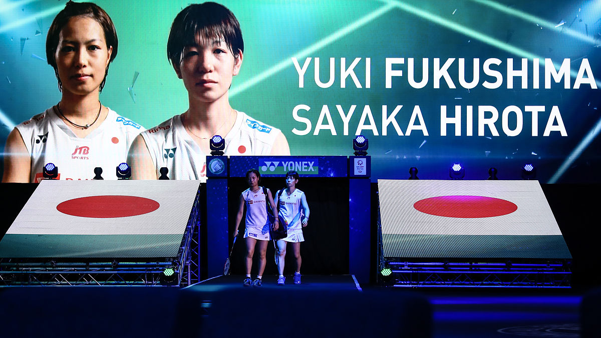 全英公开赛女双首轮,日本组合福岛由纪/广田彩花以15-21,21-19,21