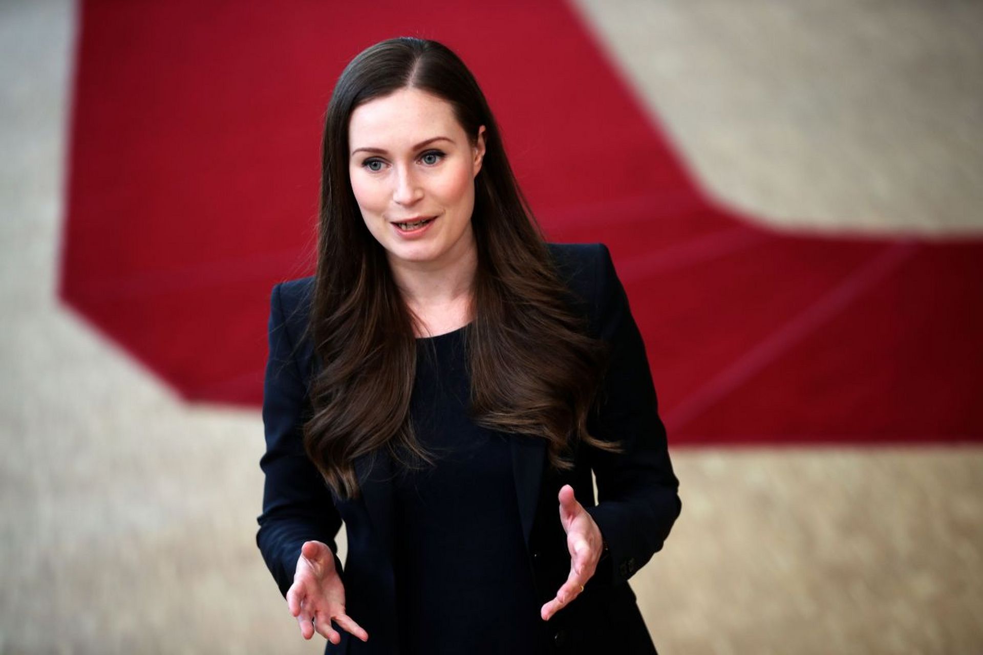 看看这些女政客上台后都干了些啥? 芬兰女总理桑娜.马林,干了啥?