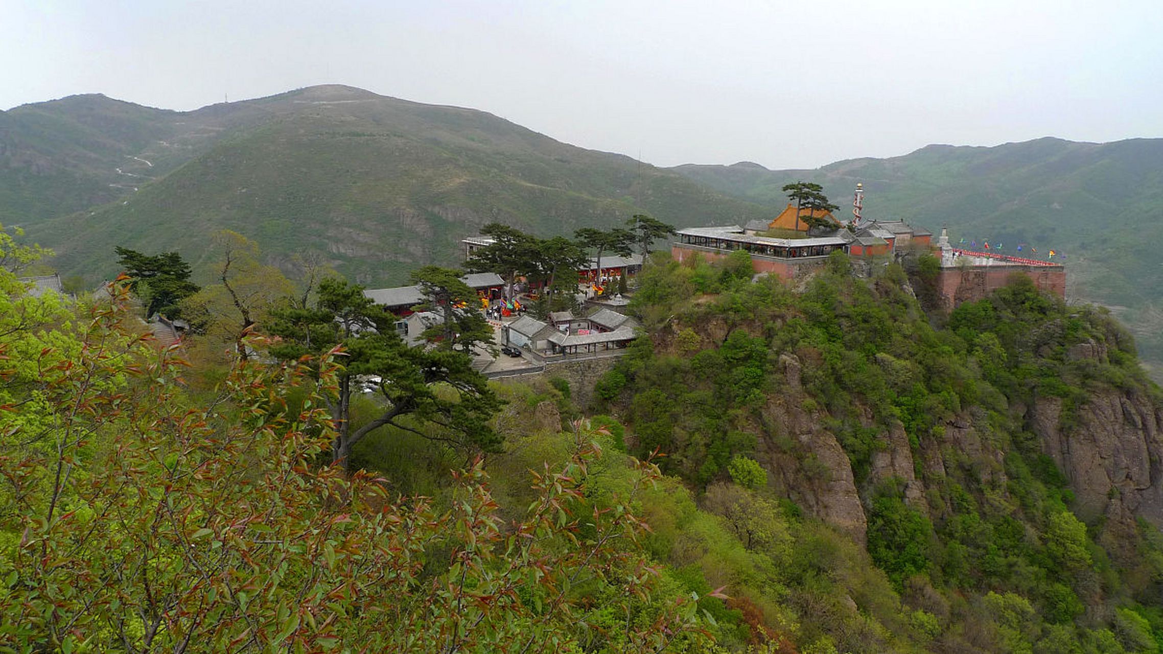 城市大玩家# 妙峰山风景名胜区位于京西门头沟区境内,距市中心50余