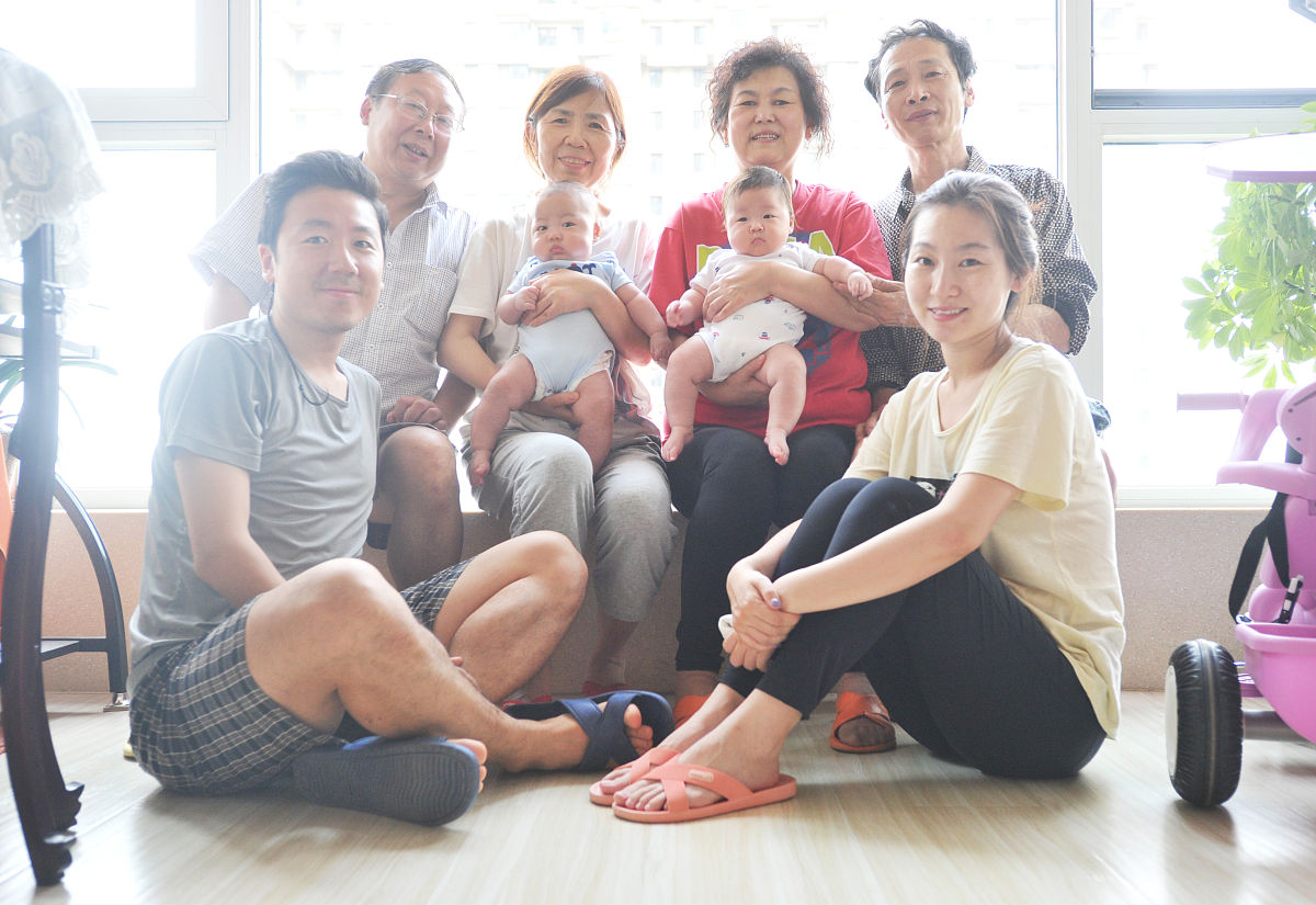 两家父母互换孩子