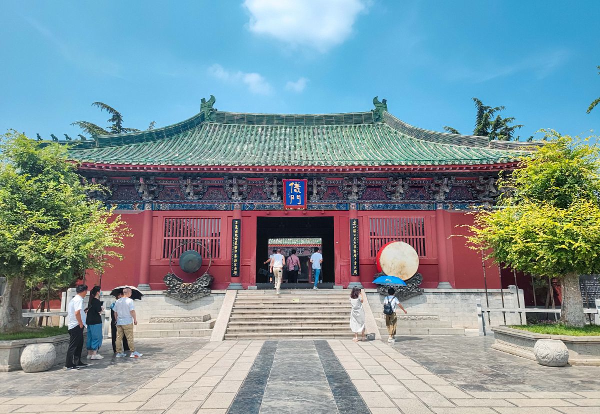 开封作为北宋的都城,在历史上有着重要的地位和影响.