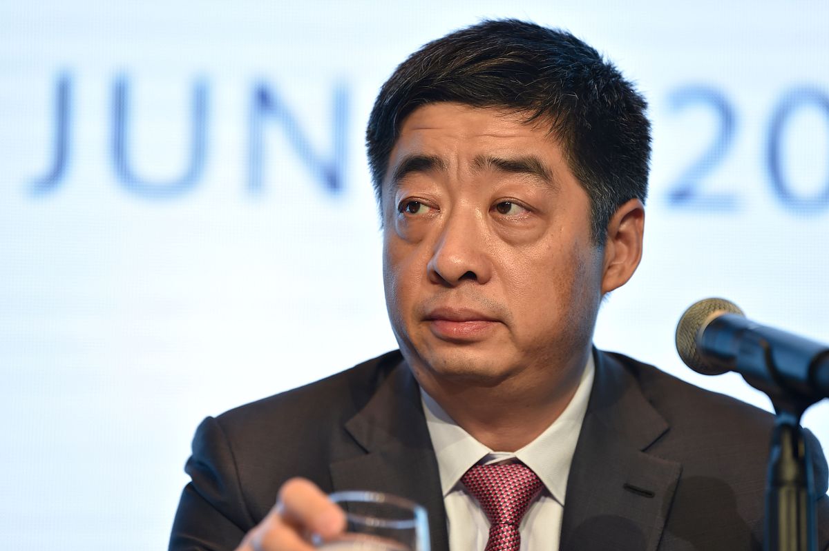 孟晚舟首次华为轮值董事长任职结束,胡厚崑接任