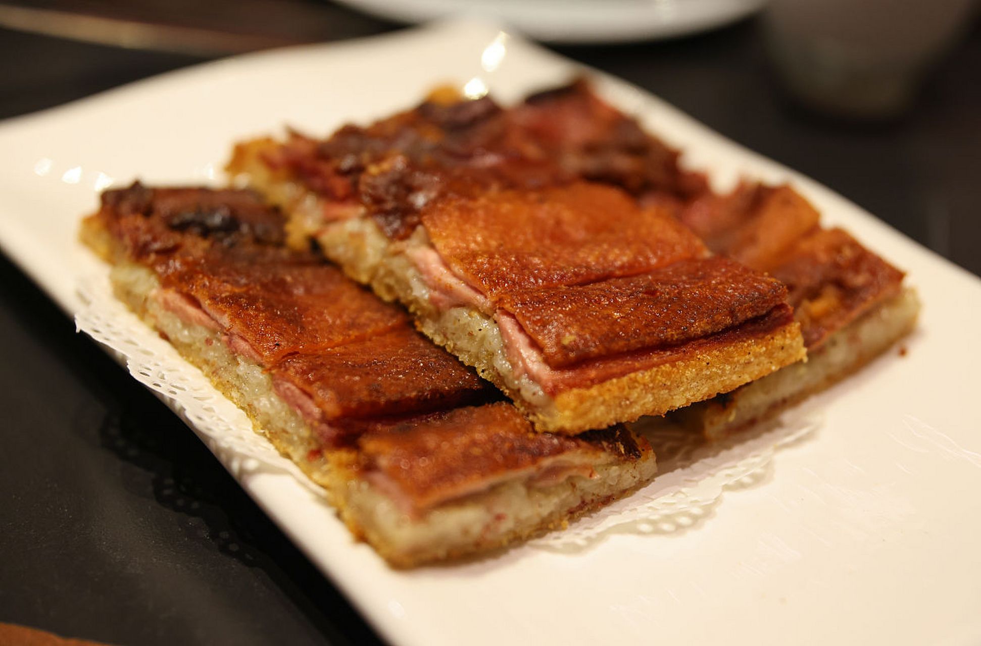 冬天最佳打开方式# 大家好,欢迎来到农村美食课堂,今天教大家脆皮鹅