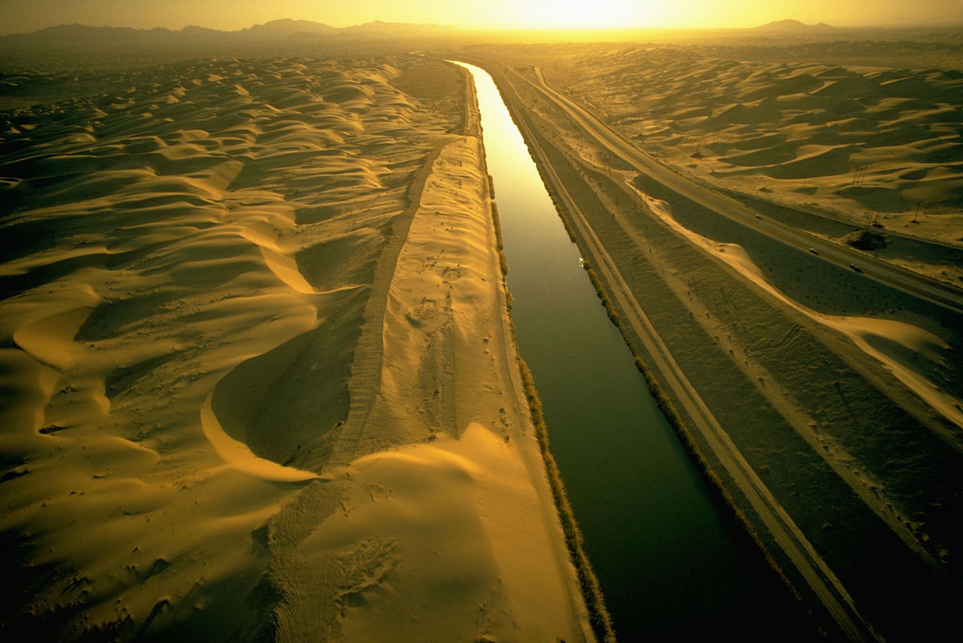 为什么印度极力反对,在国际上大作文章,中国也一定要引藏水入疆?