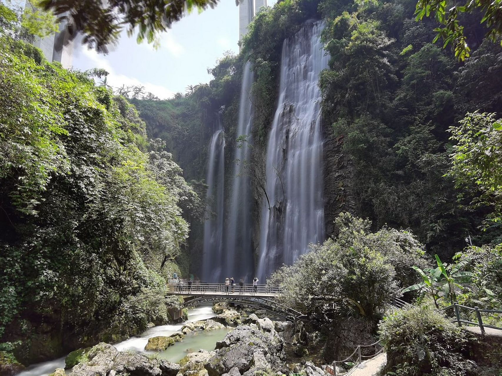 黄山九龙瀑风景区图片