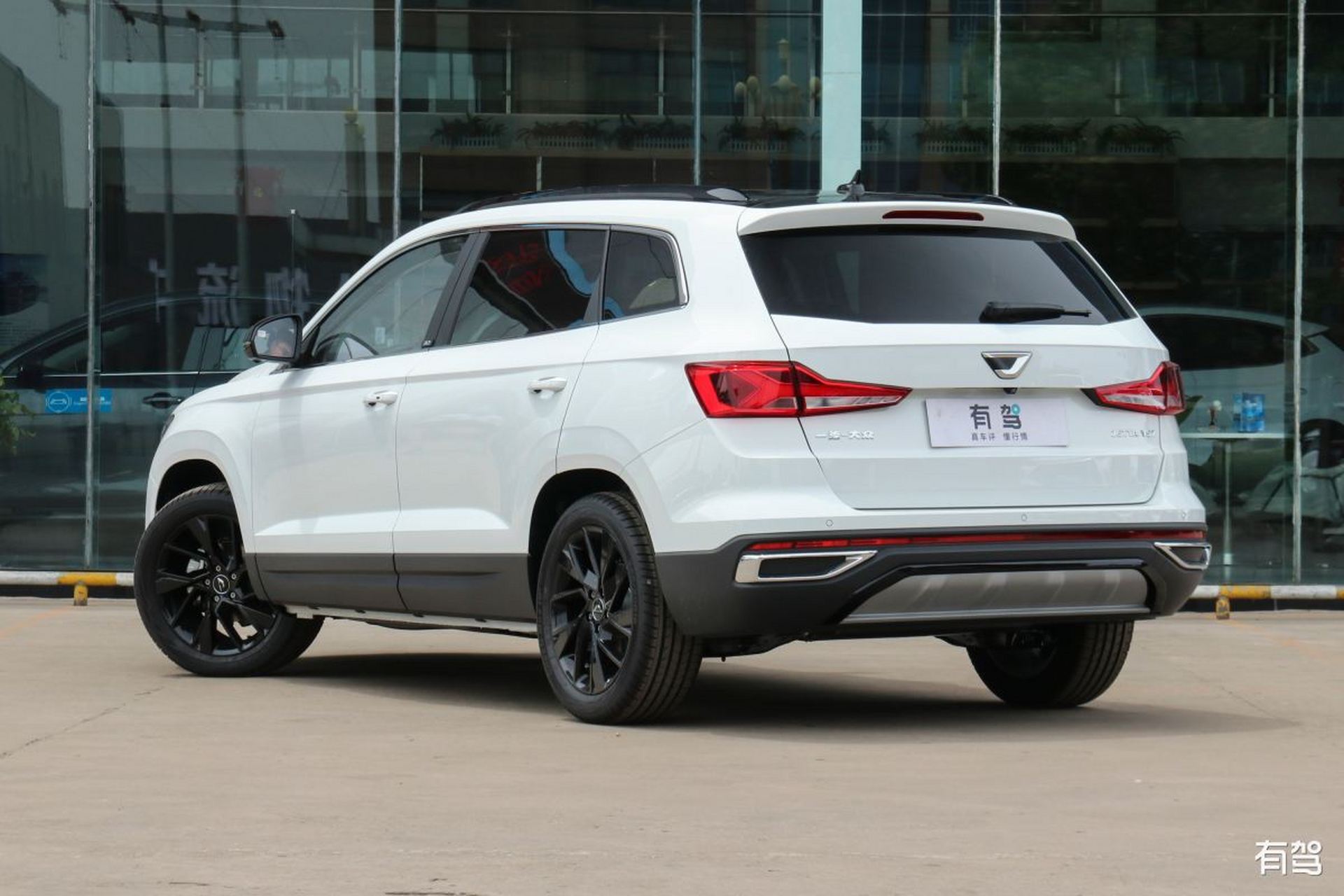 标题:捷达suv新款vs7参数配置表作为一款深受消费者喜爱的紧凑型suv