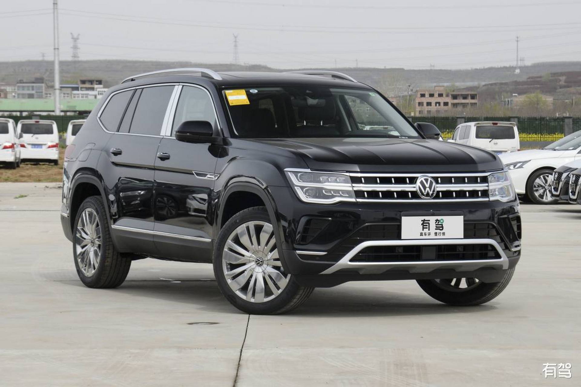 途昂2022款380tsi四驱尊崇豪华版是一款集尊贵与实力于一身的豪华suv
