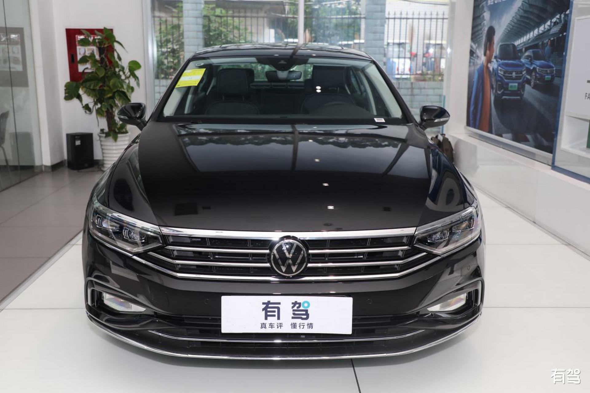 16万左右买中型b级轿车,看大众迈腾200万辆纪念版怎么样?