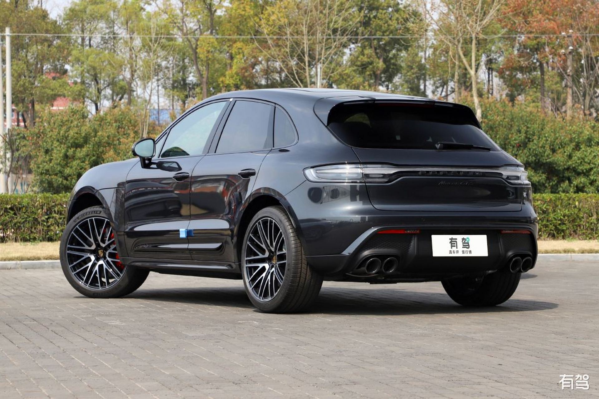 保时捷macan是一款suv,售价在54.50-92.